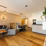 格拉德巴赫公寓酒店 公寓 *